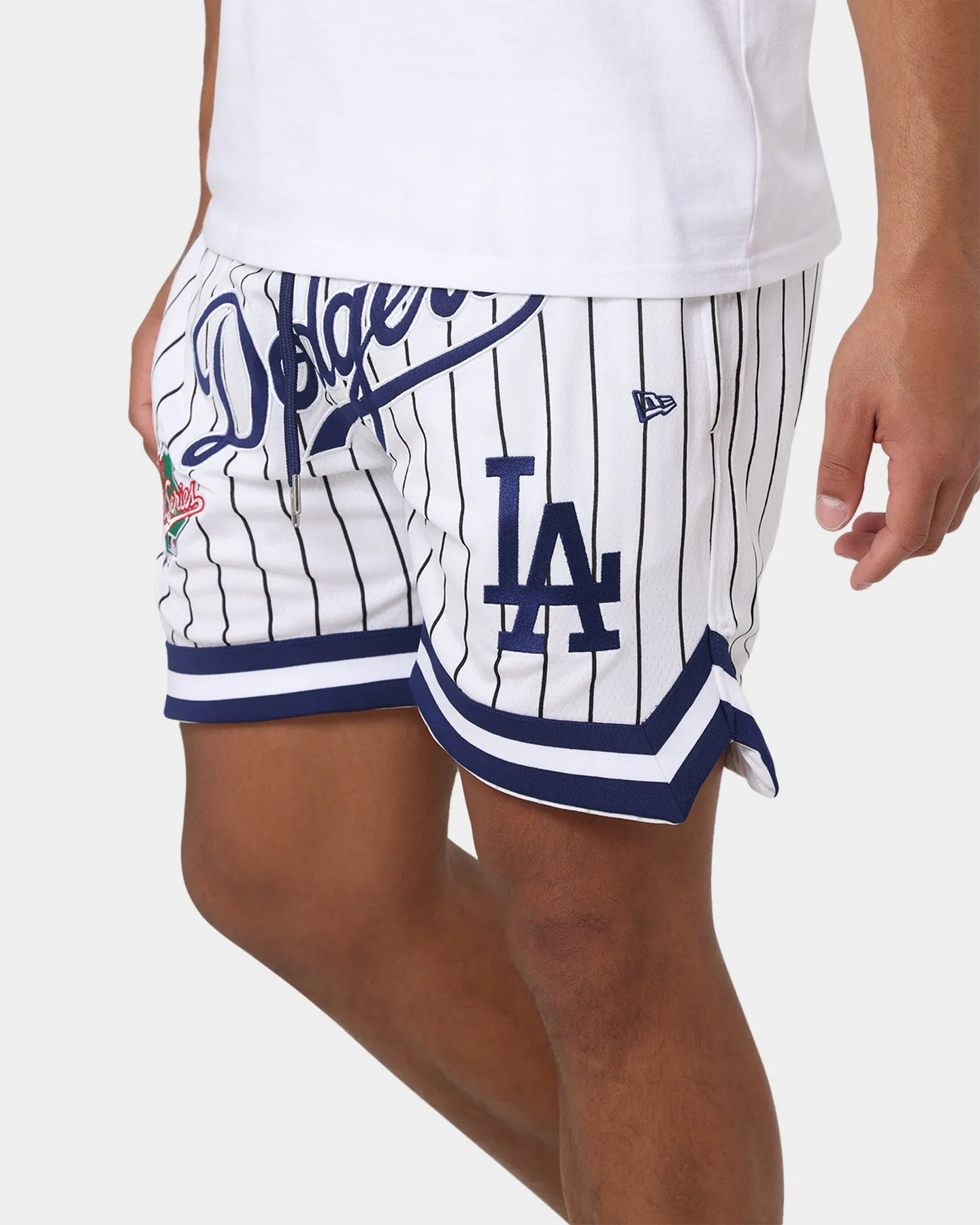 New Era Los Angeles Dodgers Pinstripe Script Shorts White Pinstripe