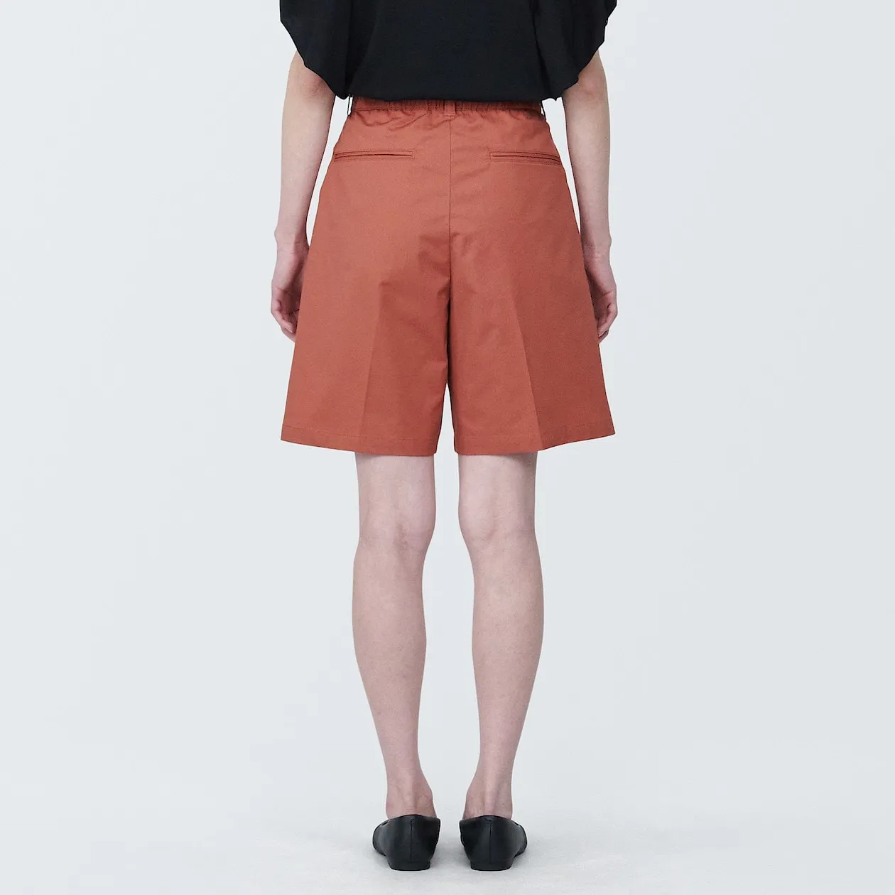 Stretch Pleated Bermuda Shorts
