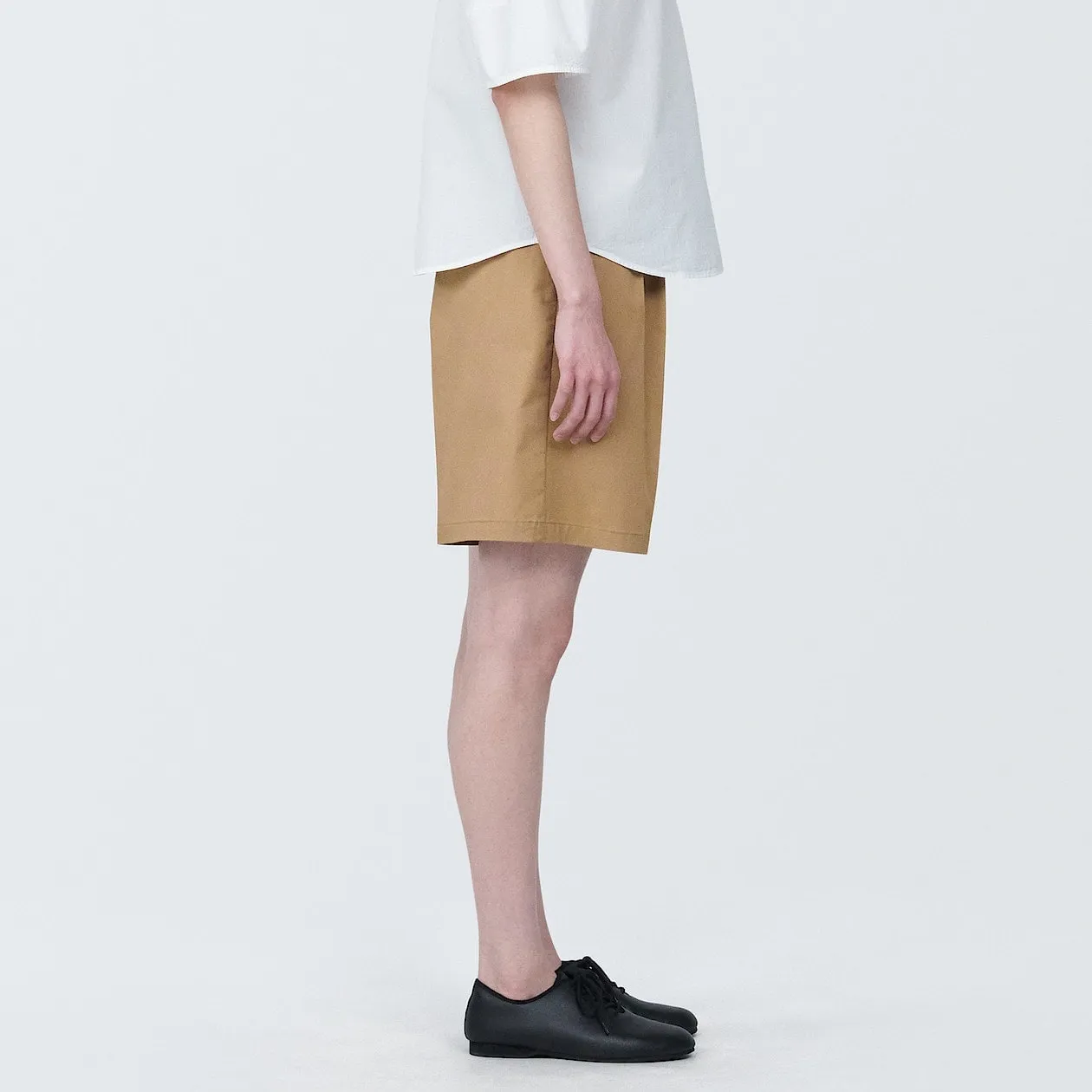 Stretch Pleated Bermuda Shorts