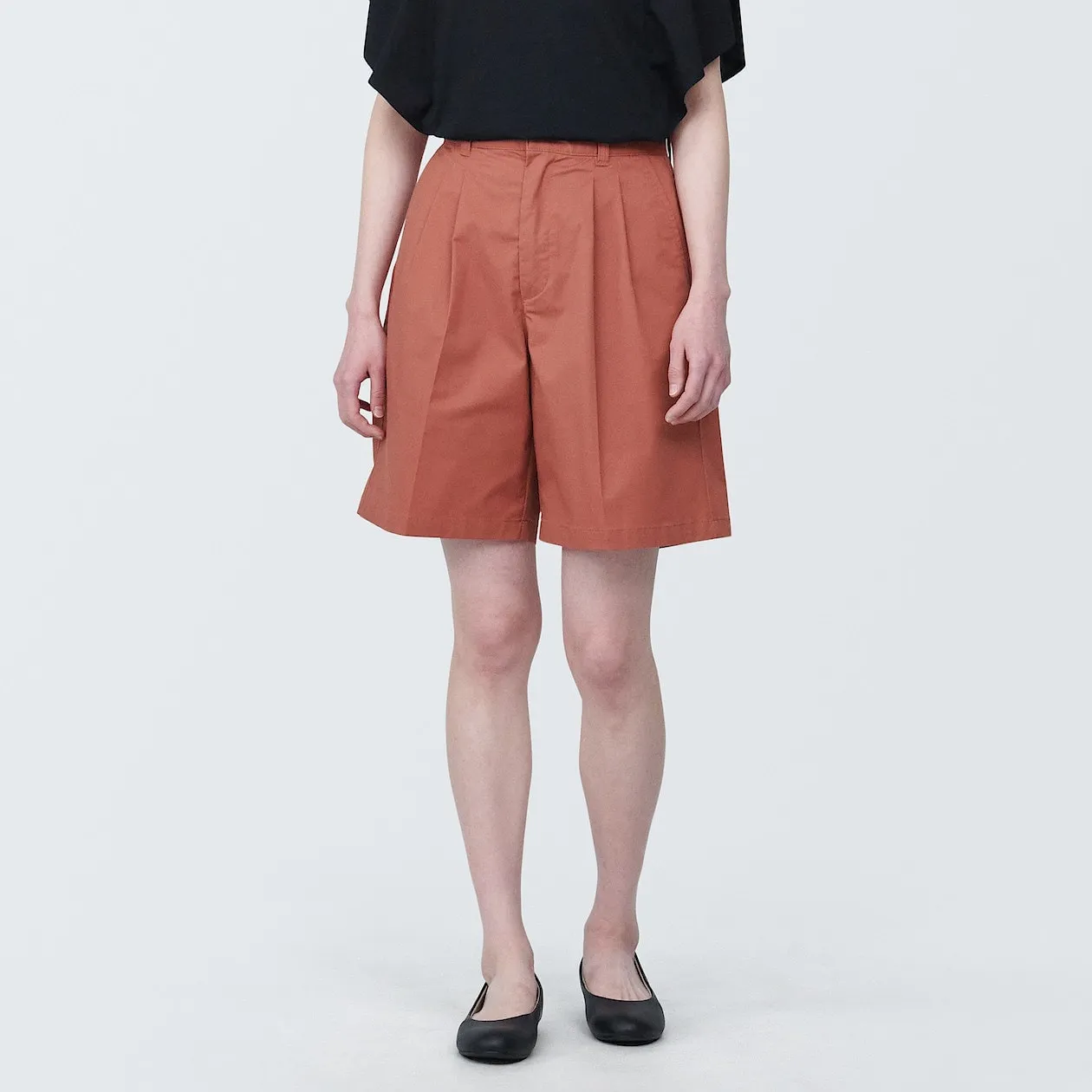 Stretch Pleated Bermuda Shorts