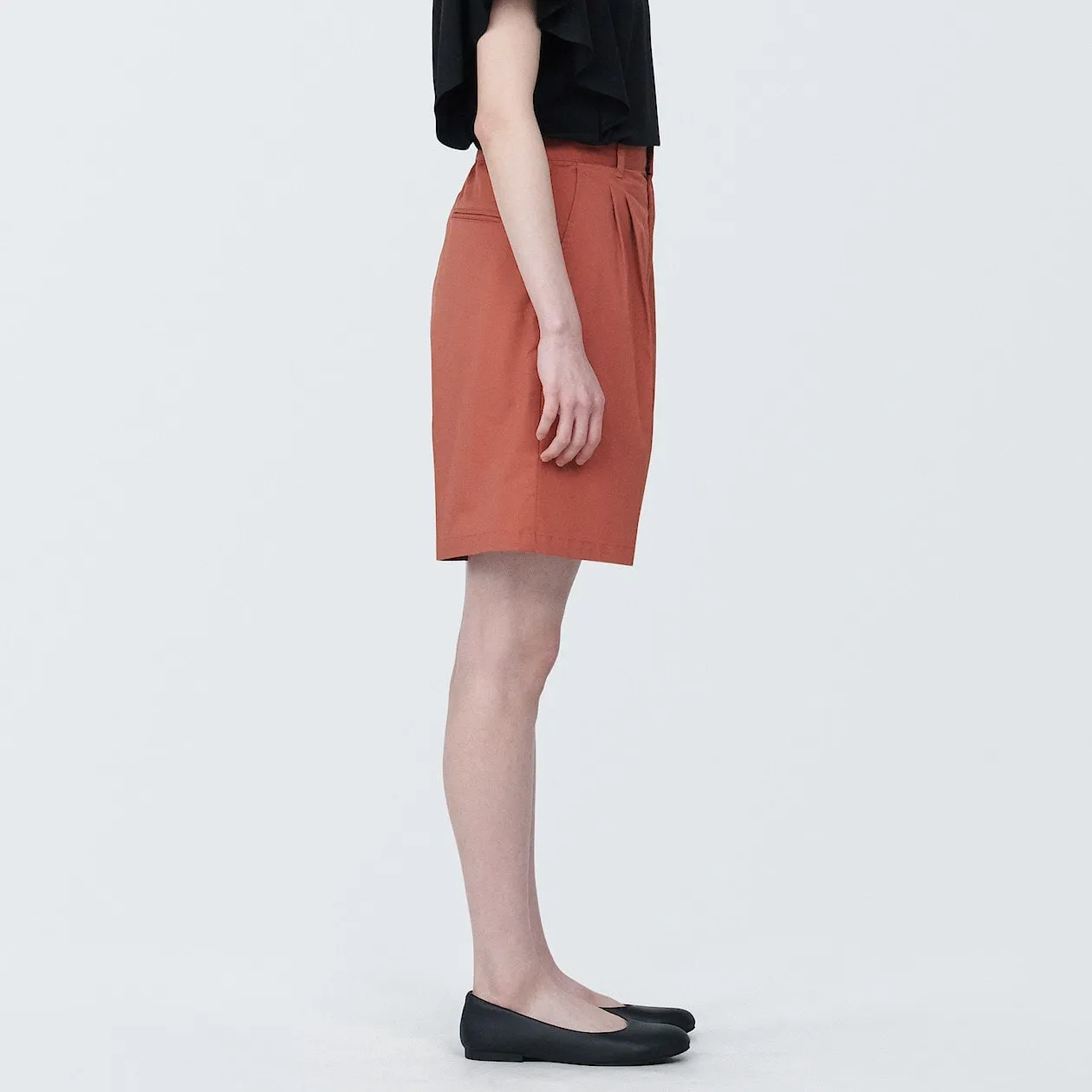 Stretch Pleated Bermuda Shorts