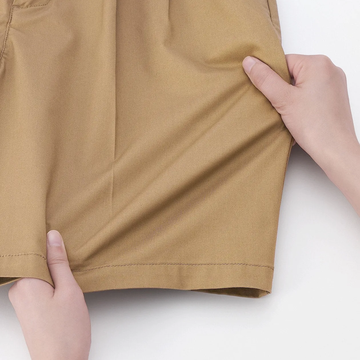 Stretch Pleated Bermuda Shorts