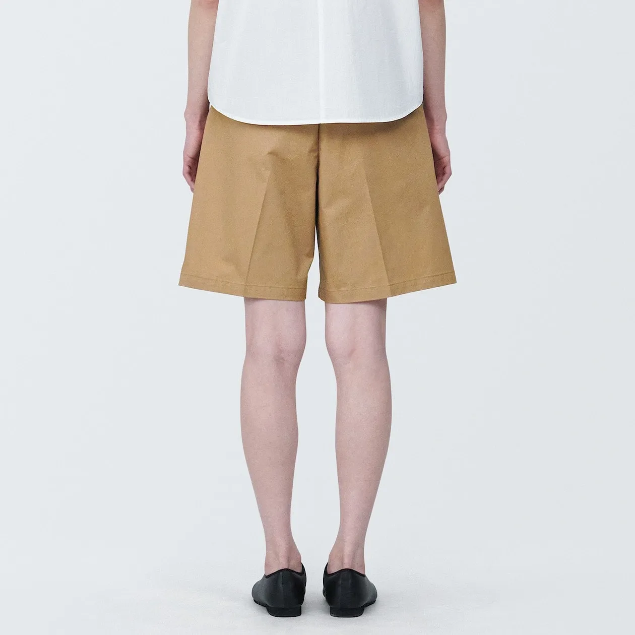 Stretch Pleated Bermuda Shorts