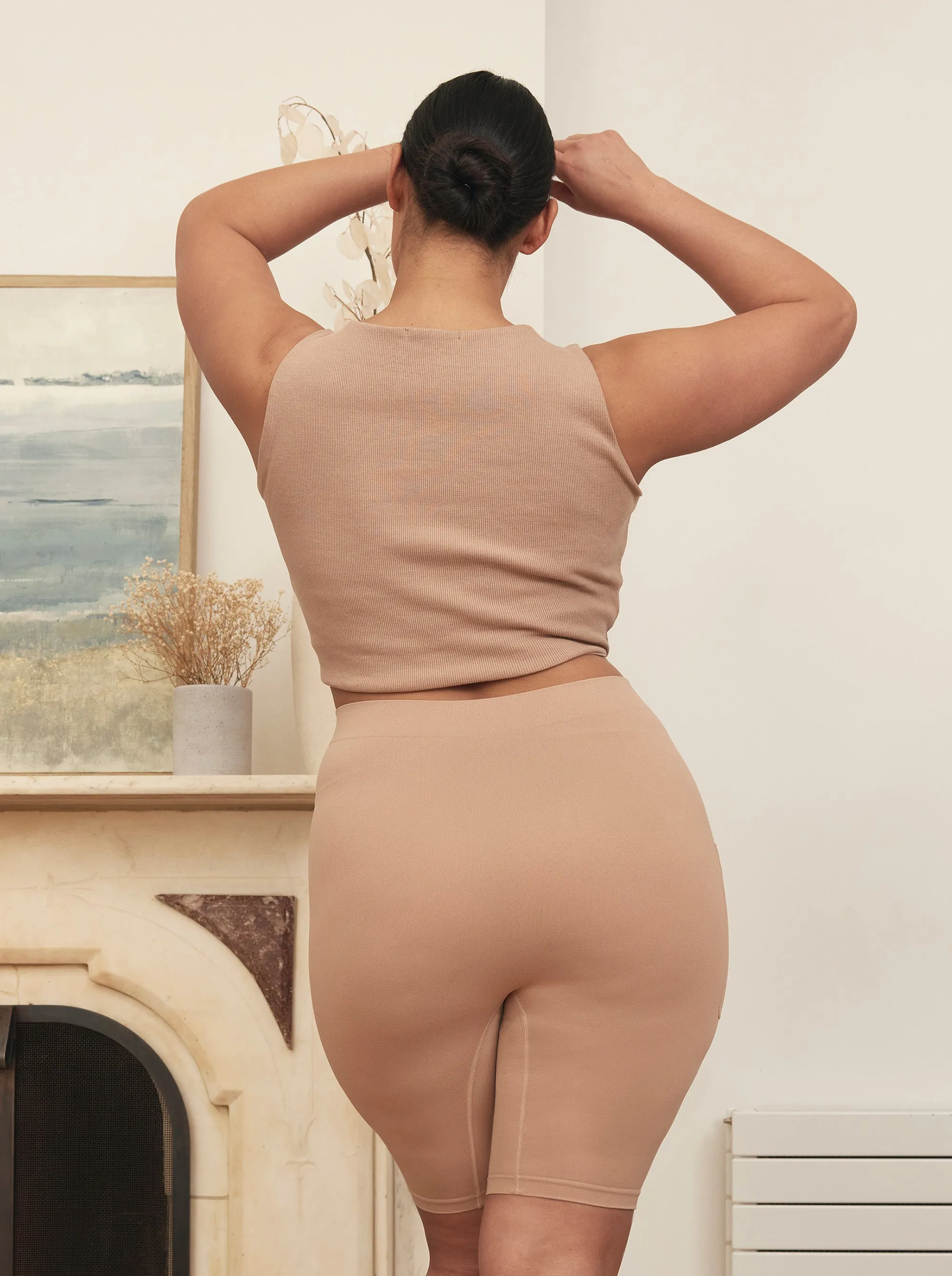 The Cargo 9" Almond