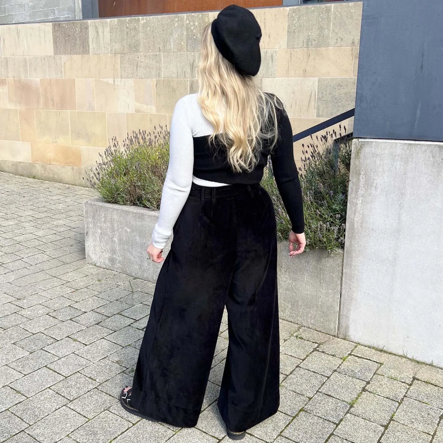 Weites Bein Maßgeschneidert Kordhose